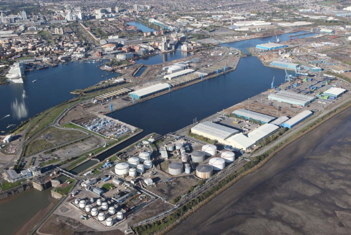 Port of Cardiff celebrates new lease with Greenergy