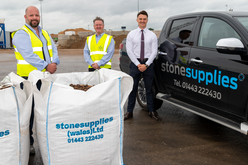 Leading Welsh aggregate supplier signs new lease with Port of Cardiff